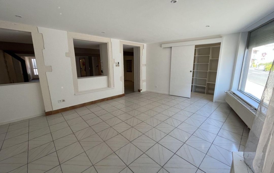 PROST immobilier : House | SAINT-DIDIER-SUR-CHALARONNE (01140) | 156 m2 | 1 005 € 