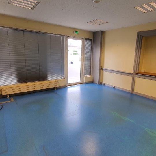  PROST immobilier : Office | VONNAS (01540) | 109 m2 | 1 013 € 