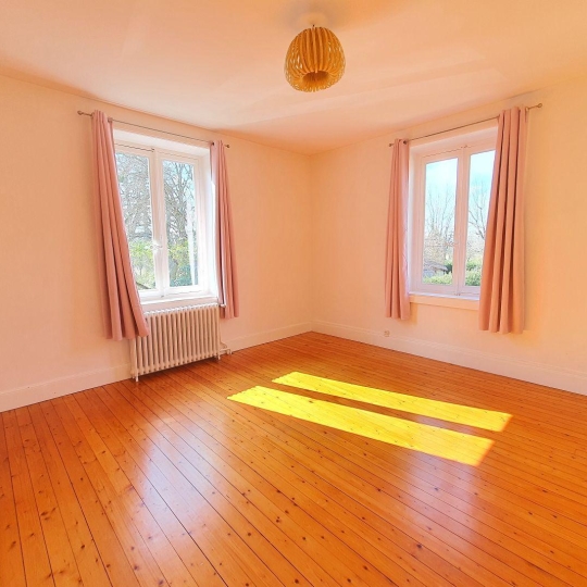  PROST immobilier : Maison / Villa | VILLARS-LES-DOMBES (01330) | 126 m2 | 1 070 € 