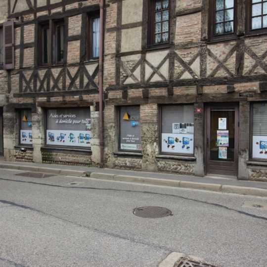  PROST immobilier : Local / Bureau | CHALAMONT (01320) | 55 m2 | 497 € 