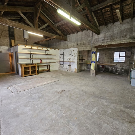  PROST immobilier : Local / Bureau | NEUVILLE-LES-DAMES (01400) | 300 m2 | 840 € 