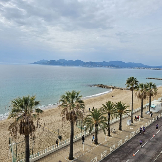  PROST immobilier : Appartement | CANNES (06400) | 69 m2 | 2 130 € 