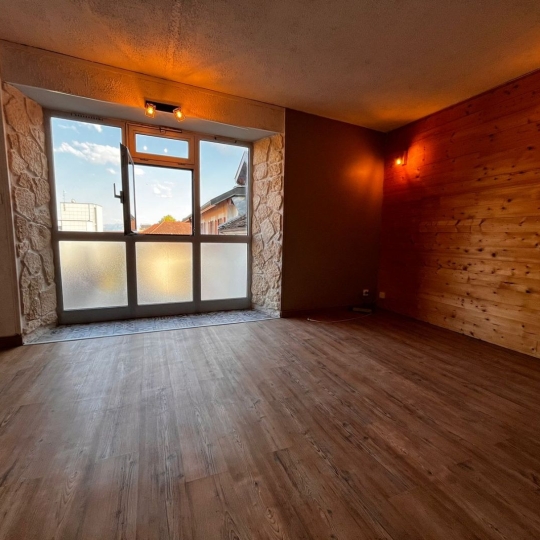 PROST immobilier : Appartement | GEX (01170) | 42.76m2 | 1 100 € 