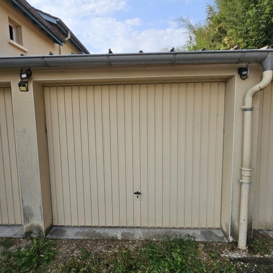  PROST immobilier : Garage / Parking | CHALAMONT (01320) | 15 m2 | 100 € 