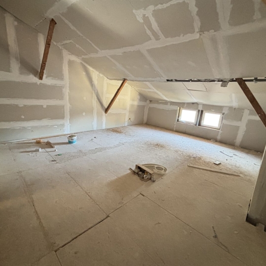  PROST immobilier : Maison / Villa | CHALAMONT (01320) | 142 m2 | 110 000 € 