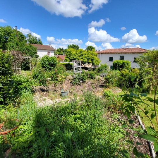  PROST immobilier : Maison / Villa | CHALAMONT (01320) | 176 m2 | 375 000 € 