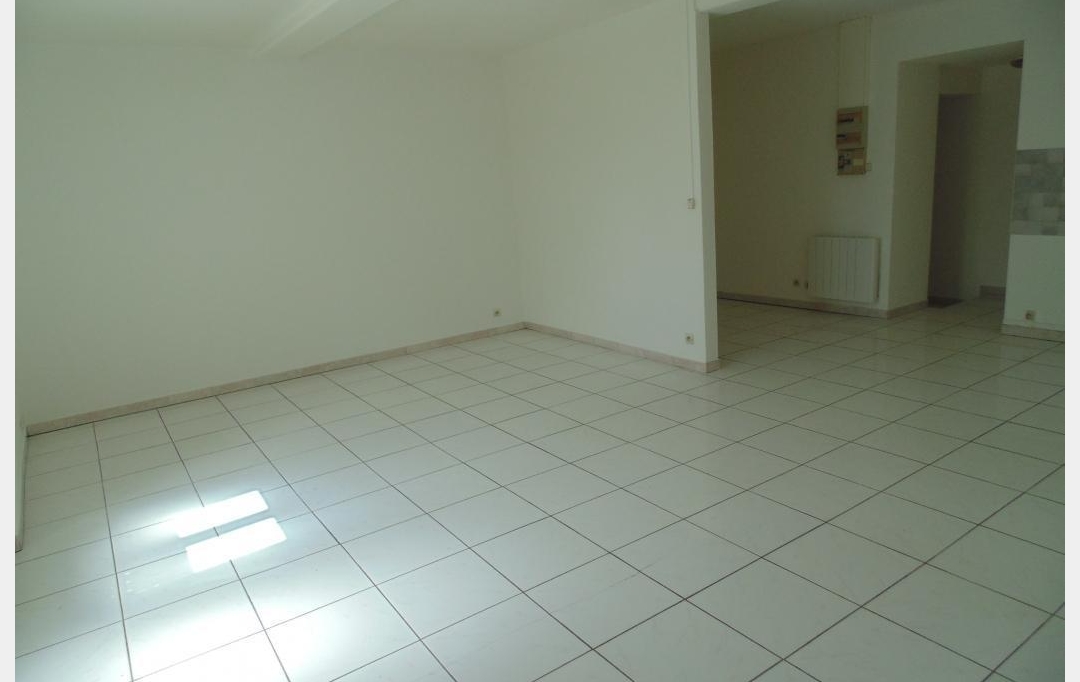 PROST immobilier : Appartement | SAINT-PAUL-DE-VARAX (01240) | 48 m2 | 400 € 