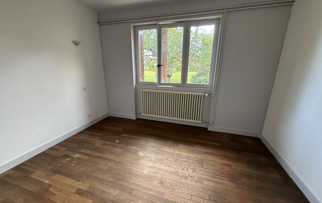 PROST immobilier : Maison / Villa | MANZIAT (01570) | 132 m2 | 880 € 