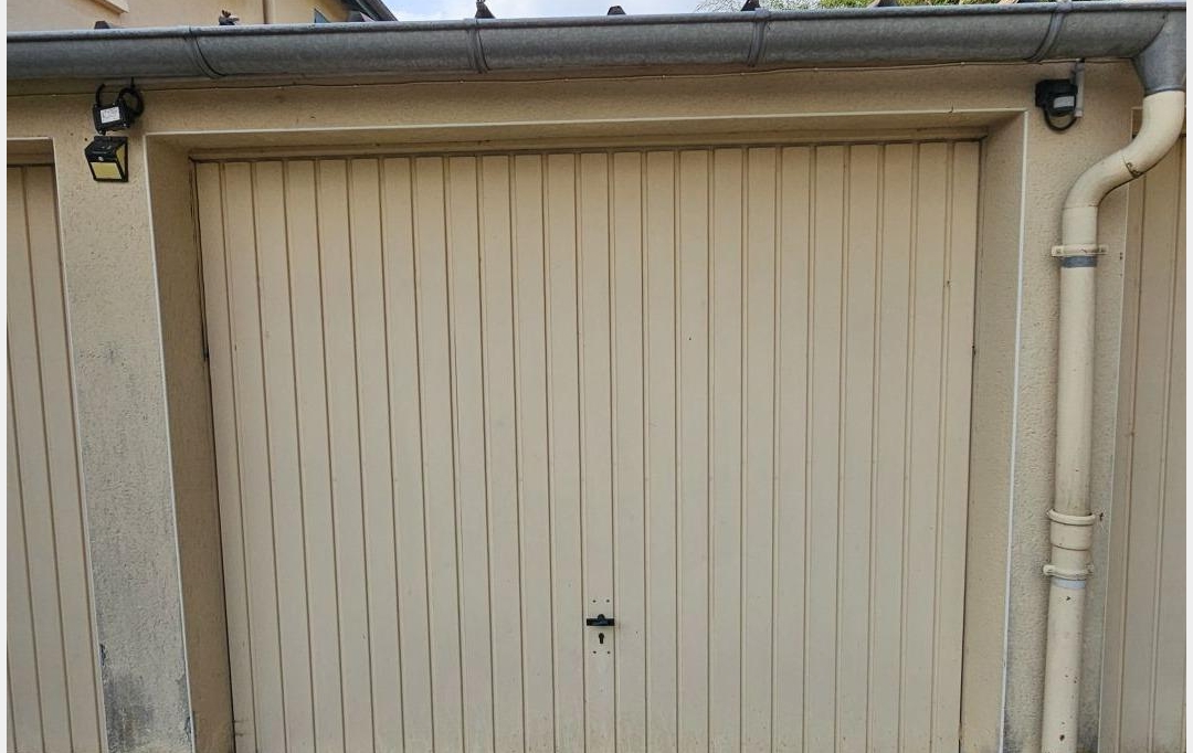 PROST immobilier : Garage / Parking | CHALAMONT (01320) | 15 m2 | 100 € 