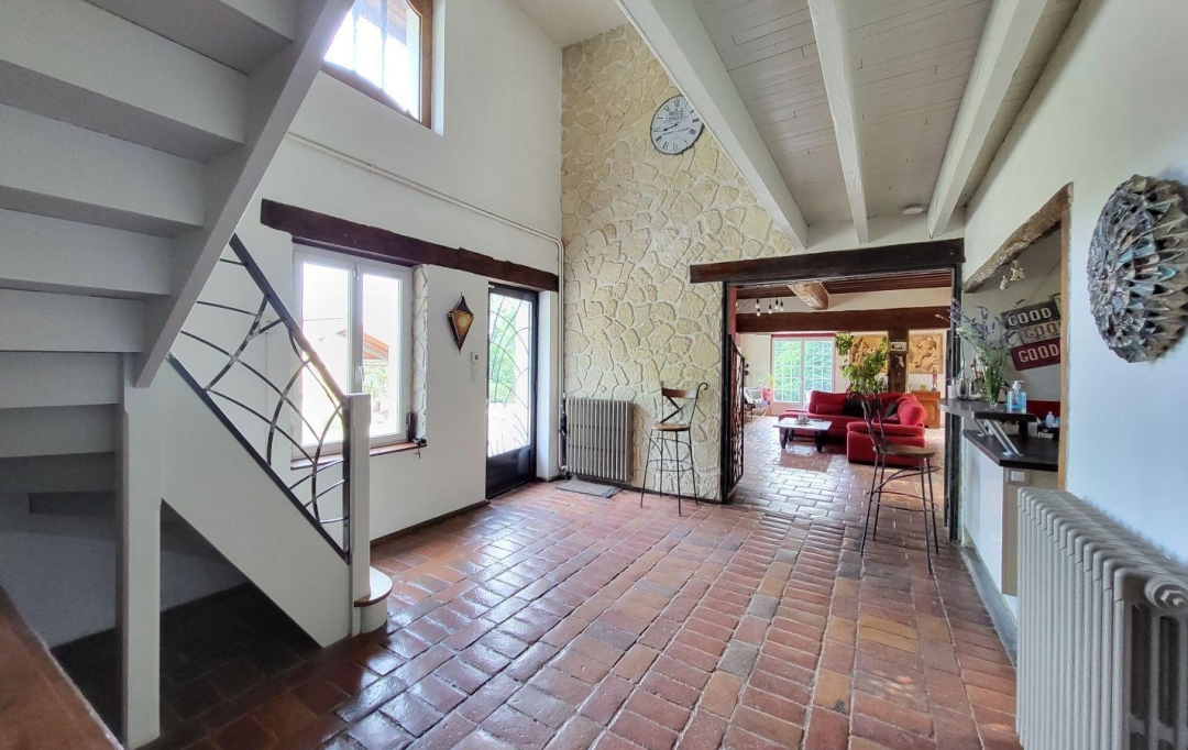 PROST immobilier : Maison / Villa | BOURG-EN-BRESSE (01000) | 209 m2 | 579 000 € 