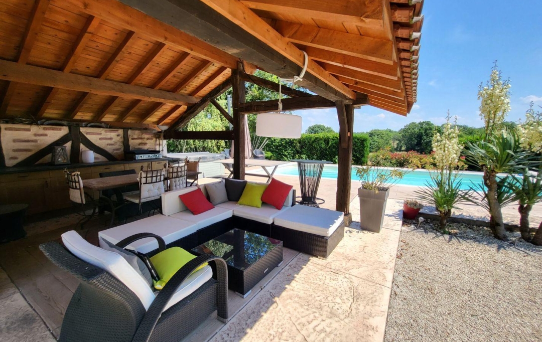 PROST immobilier : Maison / Villa | BOURG-EN-BRESSE (01000) | 209 m2 | 579 000 € 