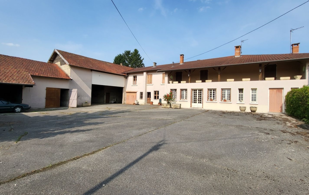 PROST immobilier : Domaines / Propriétés | CHALAMONT (01320) | 118 m2 | 390 000 € 