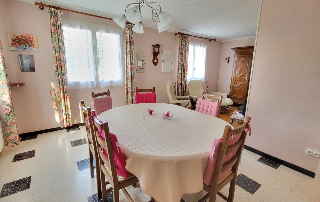 PROST immobilier : Maison / Villa | PERONNAS (01960) | 167 m2 | 240 000 € 