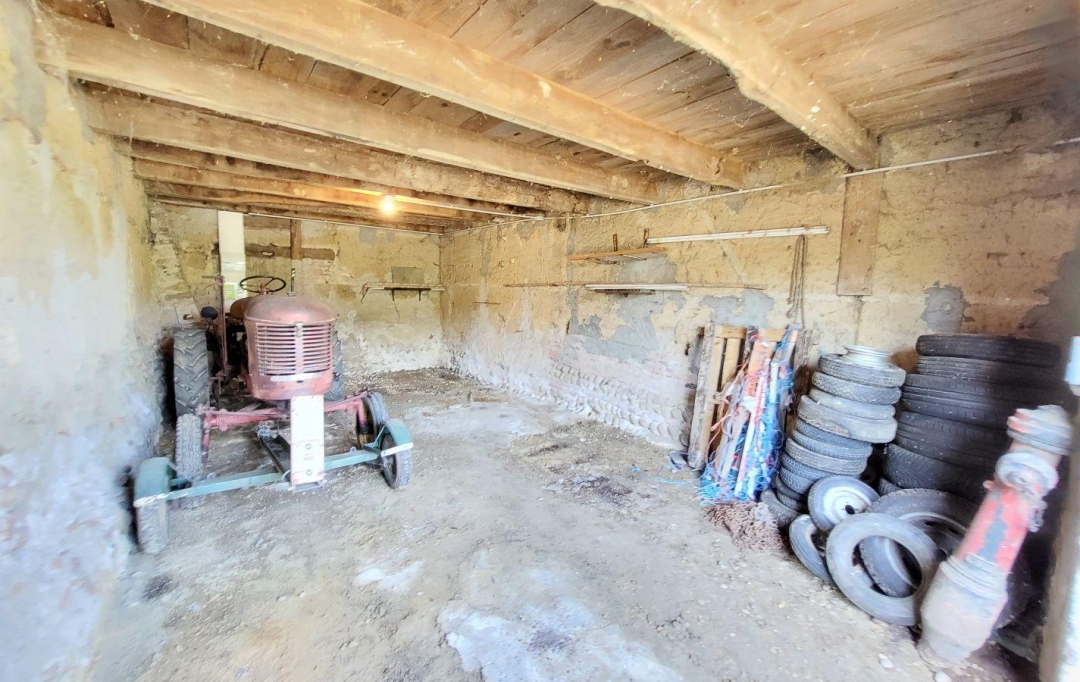 PROST immobilier : Other | CHALAMONT (01320) | 115 m2 | 99 000 € 