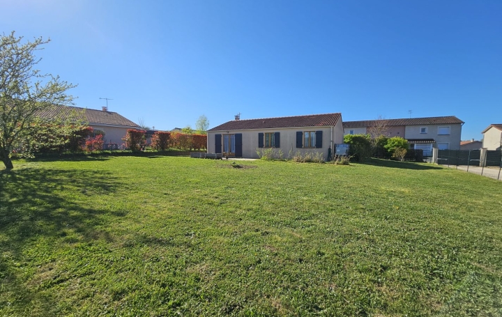 Maison SAINT-BENIGNE 99 m2 990 € Maison SAINT-BENIGNE 99 m2 990 €