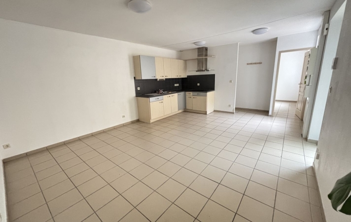 Appartement P1   PONT-DE-VAUX  39 m2 450 € 