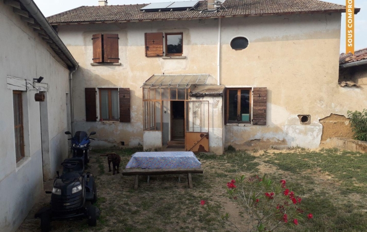 Maison de village VILLIE-MORGON 112 m2 270 000 € Maison de village VILLIE-MORGON 112 m2 270 000 €